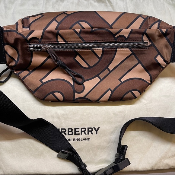 Authentic Burberry Monogram Print Sonny Belt Bag in Brown Nylon - Picture 4 of 10